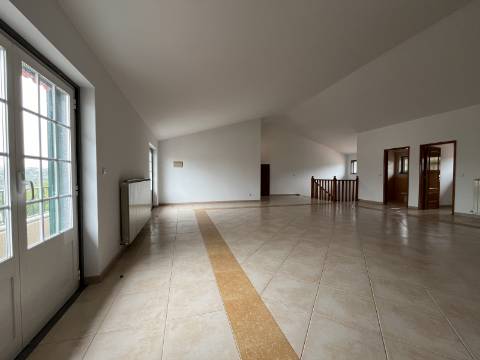 Esplêndida moradia, em Maceira - Montelavar - SINTRA