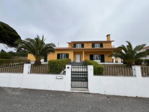 Esplêndida moradia, em Maceira - Montelavar - SINTRA