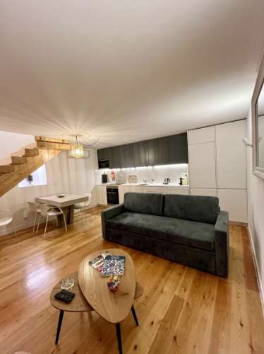 Edifício Remodelado na Rua de São Bento - Excelente Oportunidade de Investimento