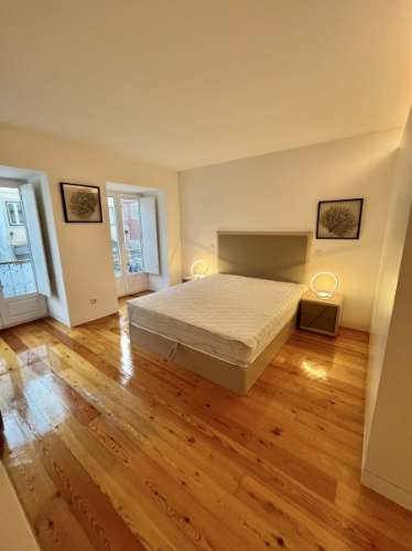 Edifício Remodelado na Rua de São Bento - Excelente Oportunidade de Investimento