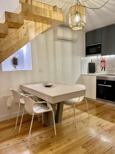 Edifício Remodelado na Rua de São Bento - Excelente Oportunidade de Investimento