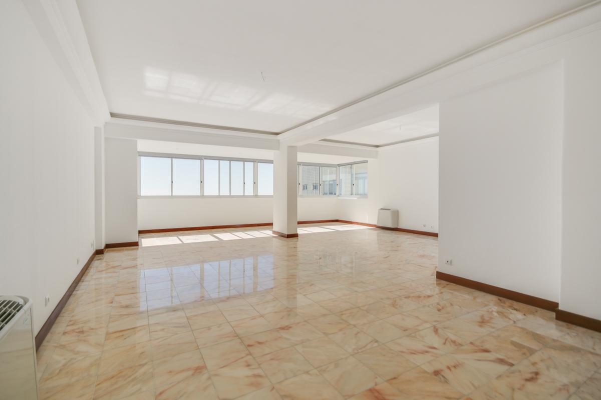 Apartamento T4 de Luxo para Arrendamento - Torres do Restelo, Lisboa