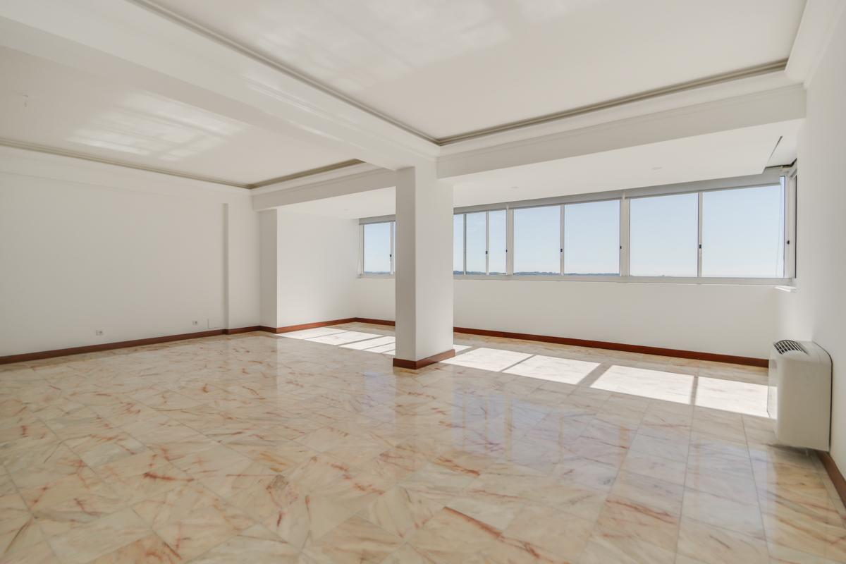 Apartamento T4 de Luxo para Arrendamento - Torres do Restelo, Lisboa