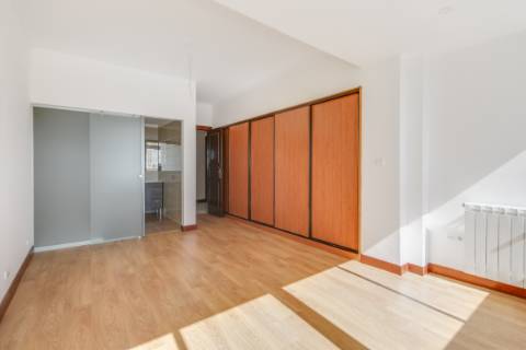 Apartamento T4 de Luxo para Arrendamento - Torres do Restelo, Lisboa
