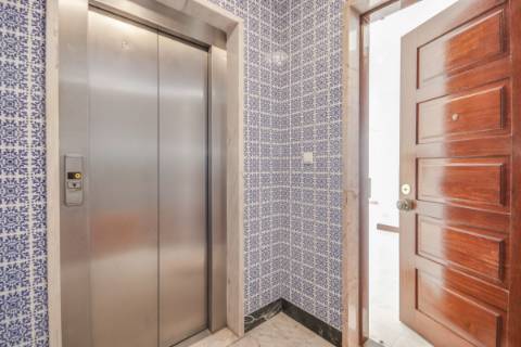 Apartamento T4 de Luxo para Arrendamento - Torres do Restelo, Lisboa