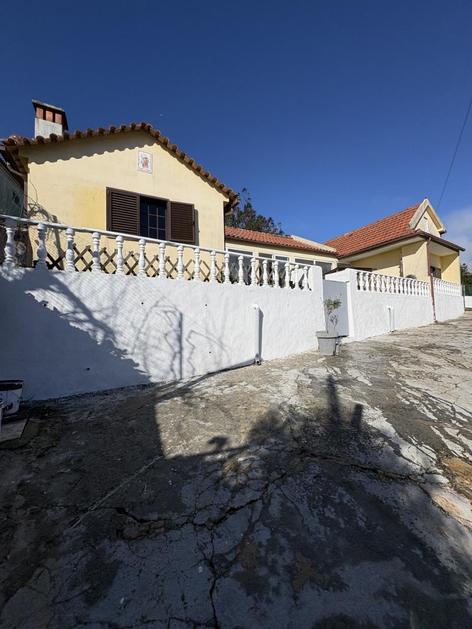 Quintinha em Mafra com 5.375m² | Moradia T2 + Potencial de Construção | EXCLUSIVO MR PORTUGAL