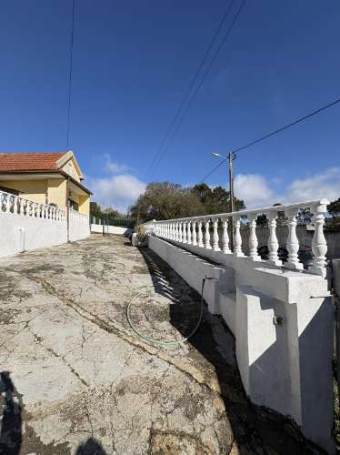 Quintinha em Mafra com 5.375m² | Moradia T2 + Potencial de Construção | EXCLUSIVO MR PORTUGAL