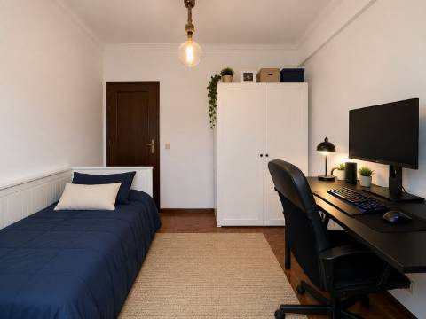 Excelente Apartamento T3 no Centro de Mafra com Parqueamento e Arrecadação