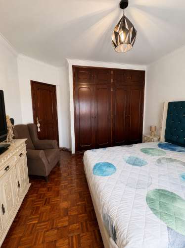 Excelente Apartamento T3 no Centro de Mafra com Parqueamento e Arrecadação