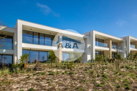 Townhouses, 3 Suites - Ocean & Golf