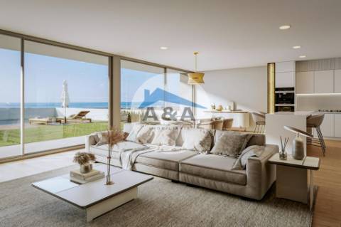 Vivenda de Luxo com Vista para o Mar na Encantadora Praia da Nazaré
