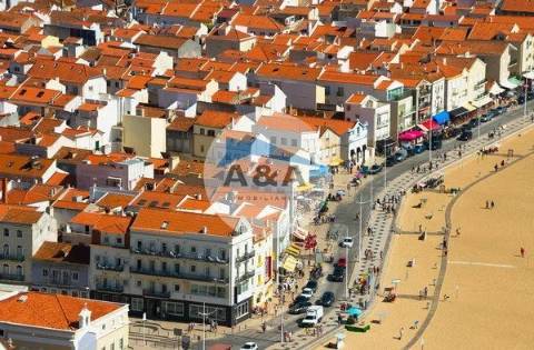 Vivenda de Luxo com Vista para o Mar na Encantadora Praia da Nazaré