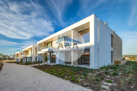 Apartamentos na Costa de Luxo com vistas deslumbrantes