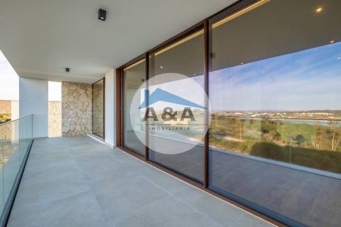 Apartamentos na Costa de Luxo com vistas deslumbrantes