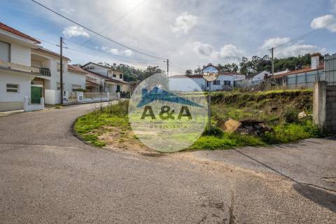 Terreno com Projeto Aprovado para 3 Casas em Leiria!