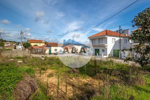 Terreno com Projeto Aprovado para 3 Casas em Leiria!