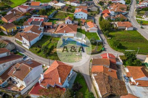 Terreno com Projeto Aprovado para 3 Casas em Leiria!