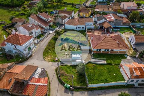 Terreno com Projeto Aprovado para 3 Casas em Leiria!