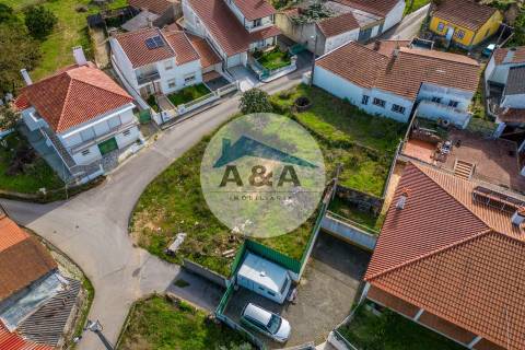 Terreno com Projeto Aprovado para 3 Casas em Leiria!
