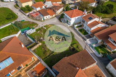 Terreno com Projeto Aprovado para 3 Casas em Leiria!