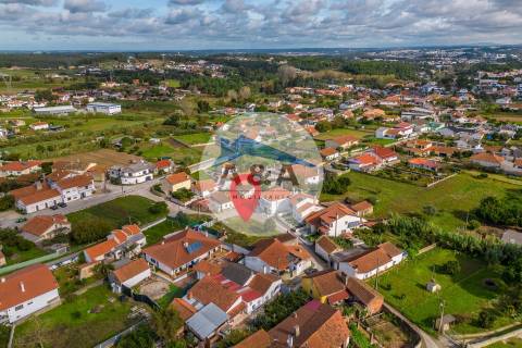 Terreno com Projeto Aprovado para 3 Casas em Leiria!