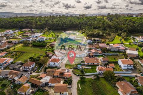 Terreno com Projeto Aprovado para 3 Casas em Leiria!