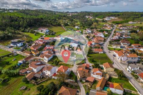 Terreno com Projeto Aprovado para 3 Casas em Leiria!