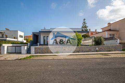 Moradia V4+2 como Nova - Caldas da Rainha