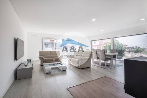 Moradia V4+2 como Nova - Caldas da Rainha