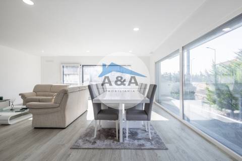 Moradia V4+2 como Nova - Caldas da Rainha