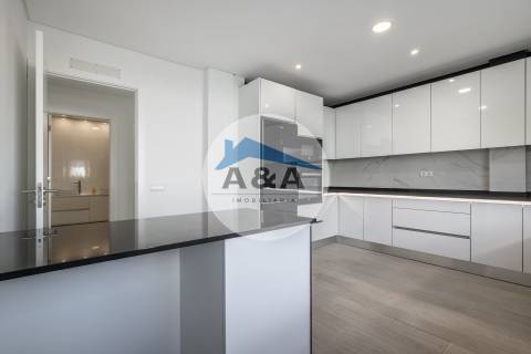 Moradia V4+2 como Nova - Caldas da Rainha