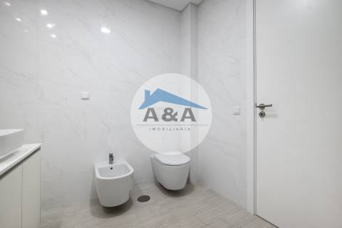 Moradia V4+2 como Nova - Caldas da Rainha