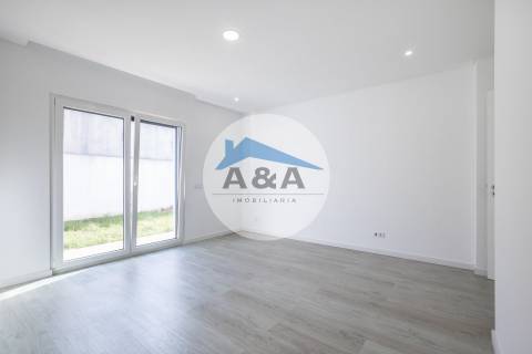 Moradia V4+2 como Nova - Caldas da Rainha