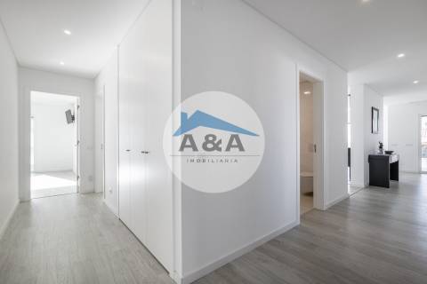 Moradia V4+2 como Nova - Caldas da Rainha