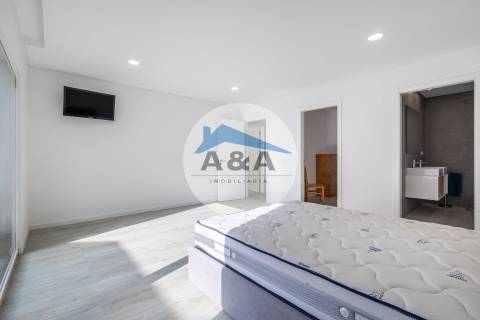 Moradia V4+2 como Nova - Caldas da Rainha