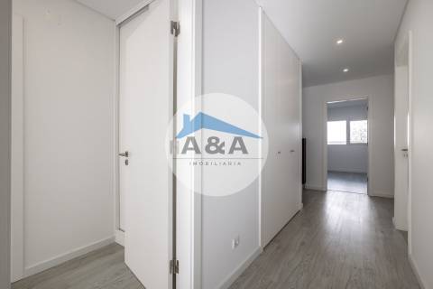 Moradia V4+2 como Nova - Caldas da Rainha