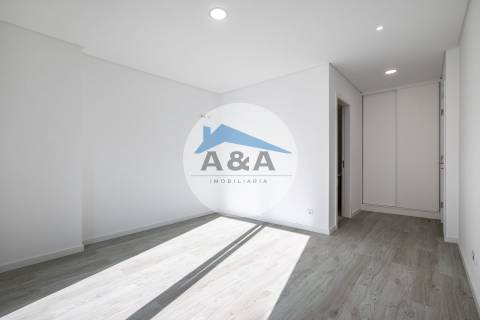 Moradia V4+2 como Nova - Caldas da Rainha