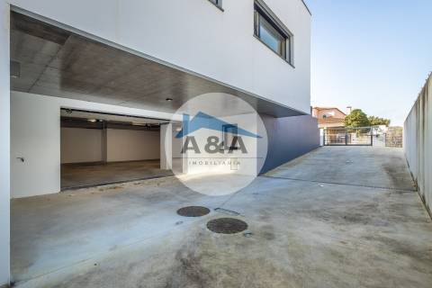 Moradia V4+2 como Nova - Caldas da Rainha