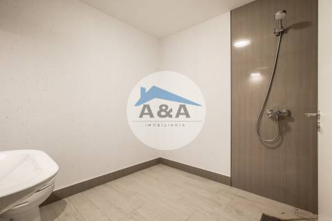 Moradia V4+2 como Nova - Caldas da Rainha