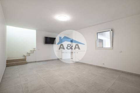 Moradia V4+2 como Nova - Caldas da Rainha