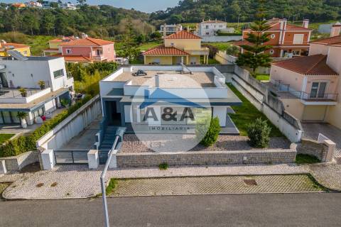 Moradia V4+2 como Nova - Caldas da Rainha