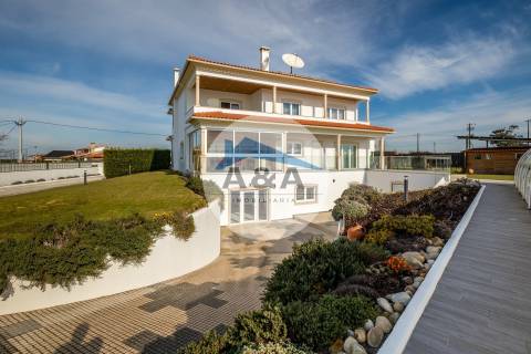 MORADIA T5 EM VIEIRA DE LEIRIA