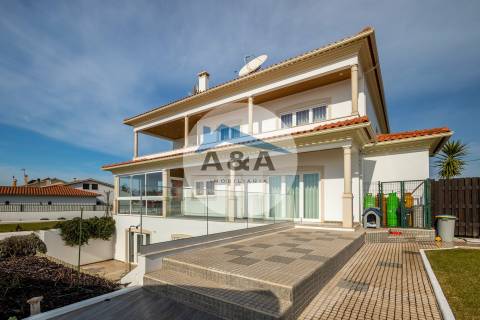 MORADIA T5 EM VIEIRA DE LEIRIA