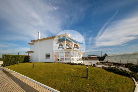 MORADIA T5 EM VIEIRA DE LEIRIA