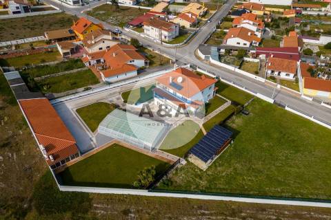 MORADIA T5 EM VIEIRA DE LEIRIA