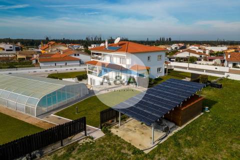 MORADIA T5 EM VIEIRA DE LEIRIA