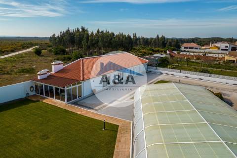 MORADIA T5 EM VIEIRA DE LEIRIA