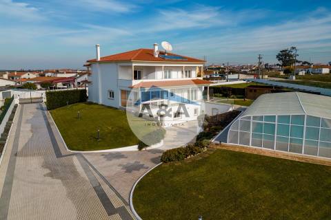 MORADIA T5 EM VIEIRA DE LEIRIA