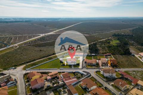 MORADIA T5 EM VIEIRA DE LEIRIA