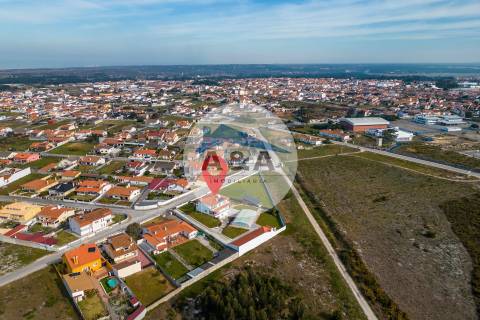 MORADIA T5 EM VIEIRA DE LEIRIA